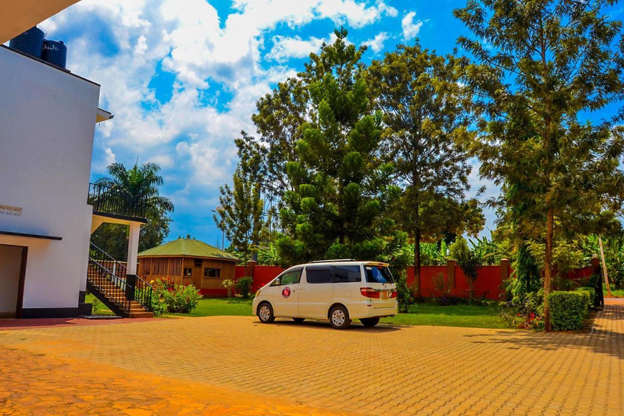 Bilkon Hotel Jinja Exterior photo