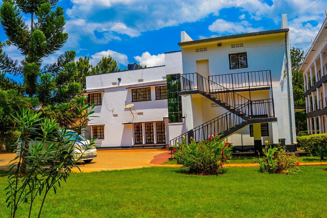 Bilkon Hotel Jinja Exterior photo